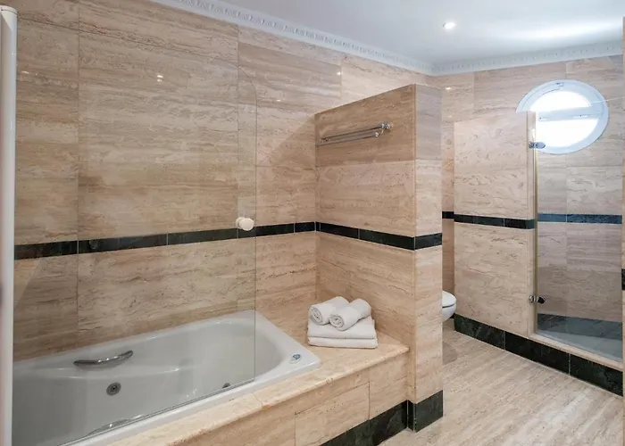 Beachfront With Sea View Apartman Marbella