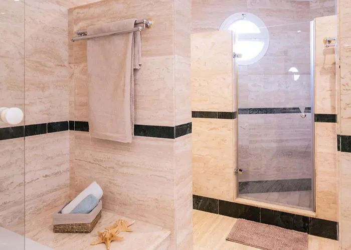 Apartman Beachfront With Sea View *